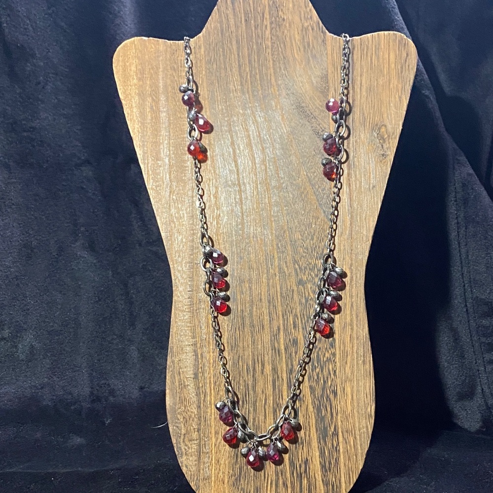 Elegant Red Beaded and Gunmetal Chain Necklace